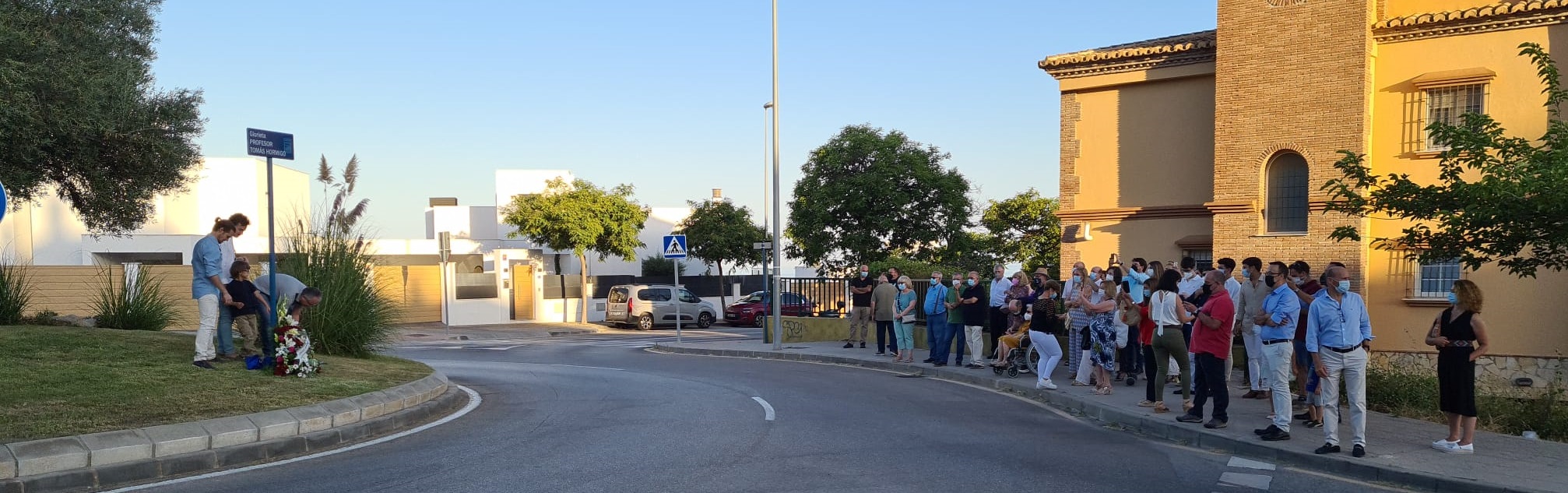 Público aplaudiendo el gran momento.